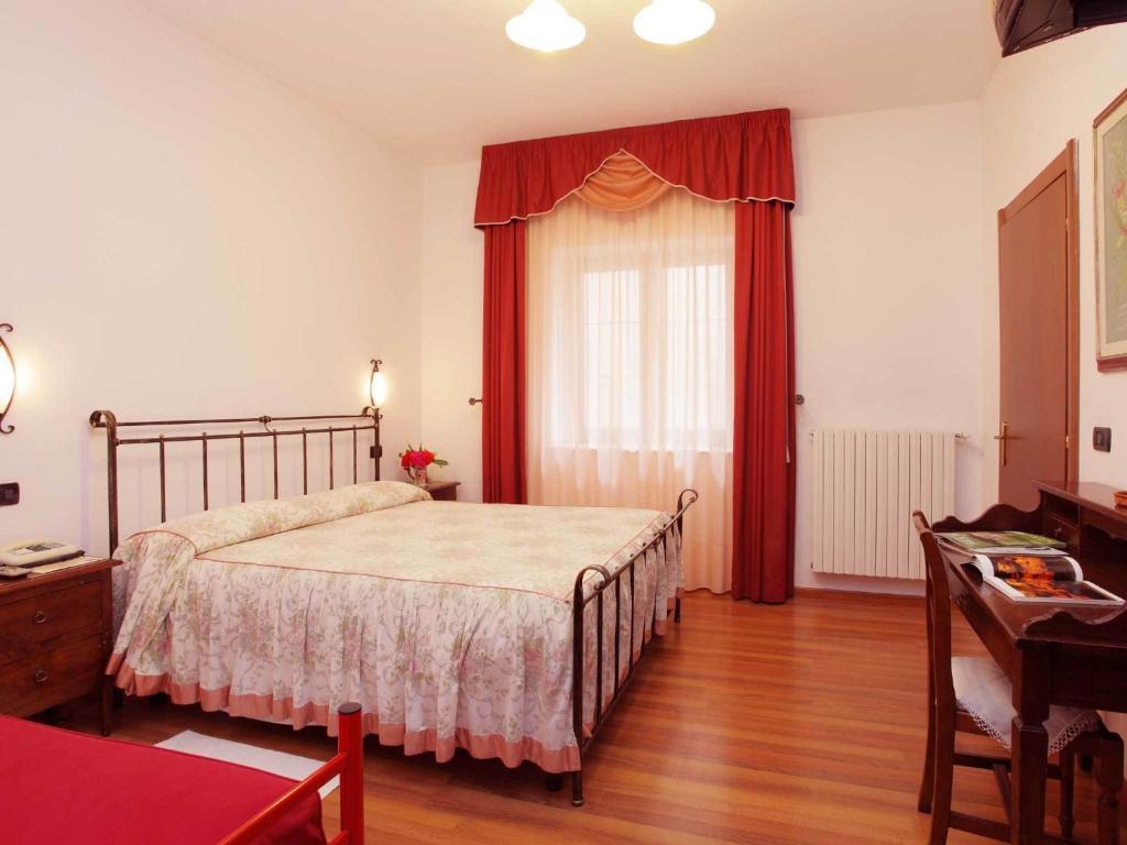Albergo Le Macinaie - Monte Amiata Castel del Piano  Room photo